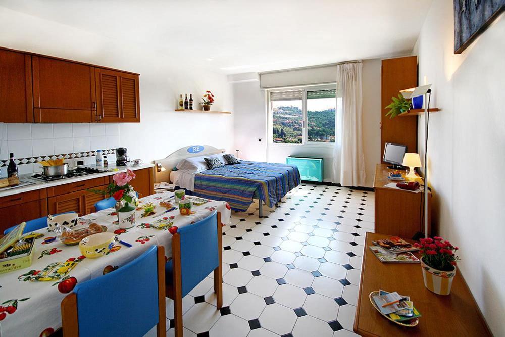 Residence Hotel Edy Imperia Exteriér fotografie