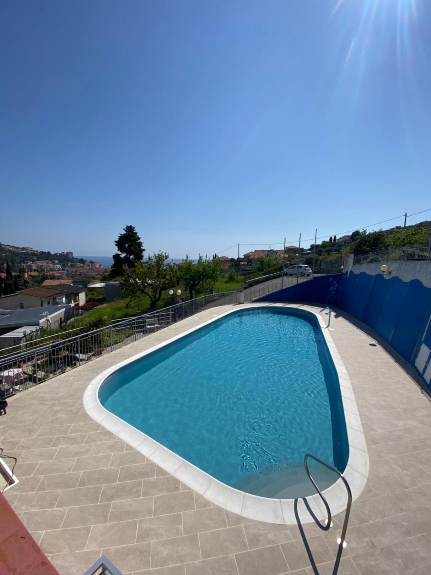 Residence Hotel Edy Imperia Exteriér fotografie