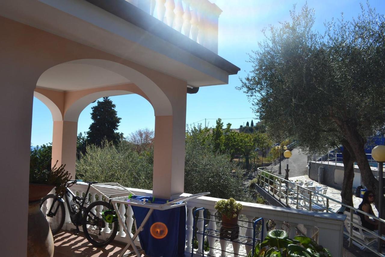 Residence Hotel Edy Imperia Exteriér fotografie